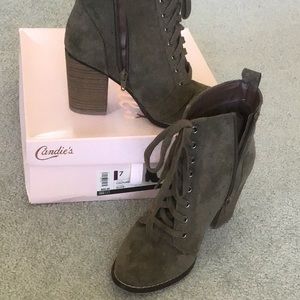 Woman’s dress boots